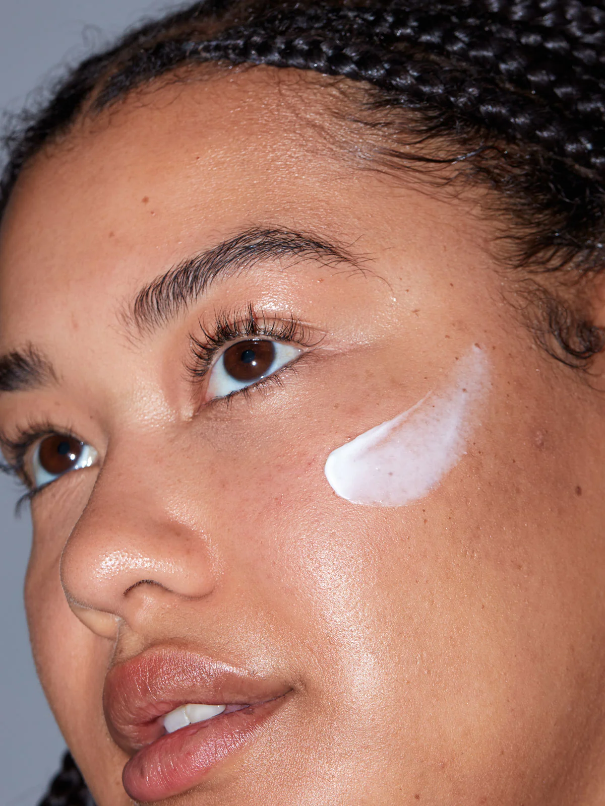 Facial Moisturizer w/ Vitamin C - Image 3
